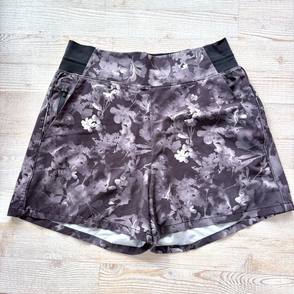 Athleta Brooklyn Lumen Floral Print Shorts‎ | Black/Grey Small